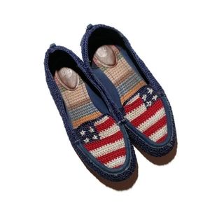 Patriotic The Sak Slip On Shoes size 8 fit like 8.5 or 9